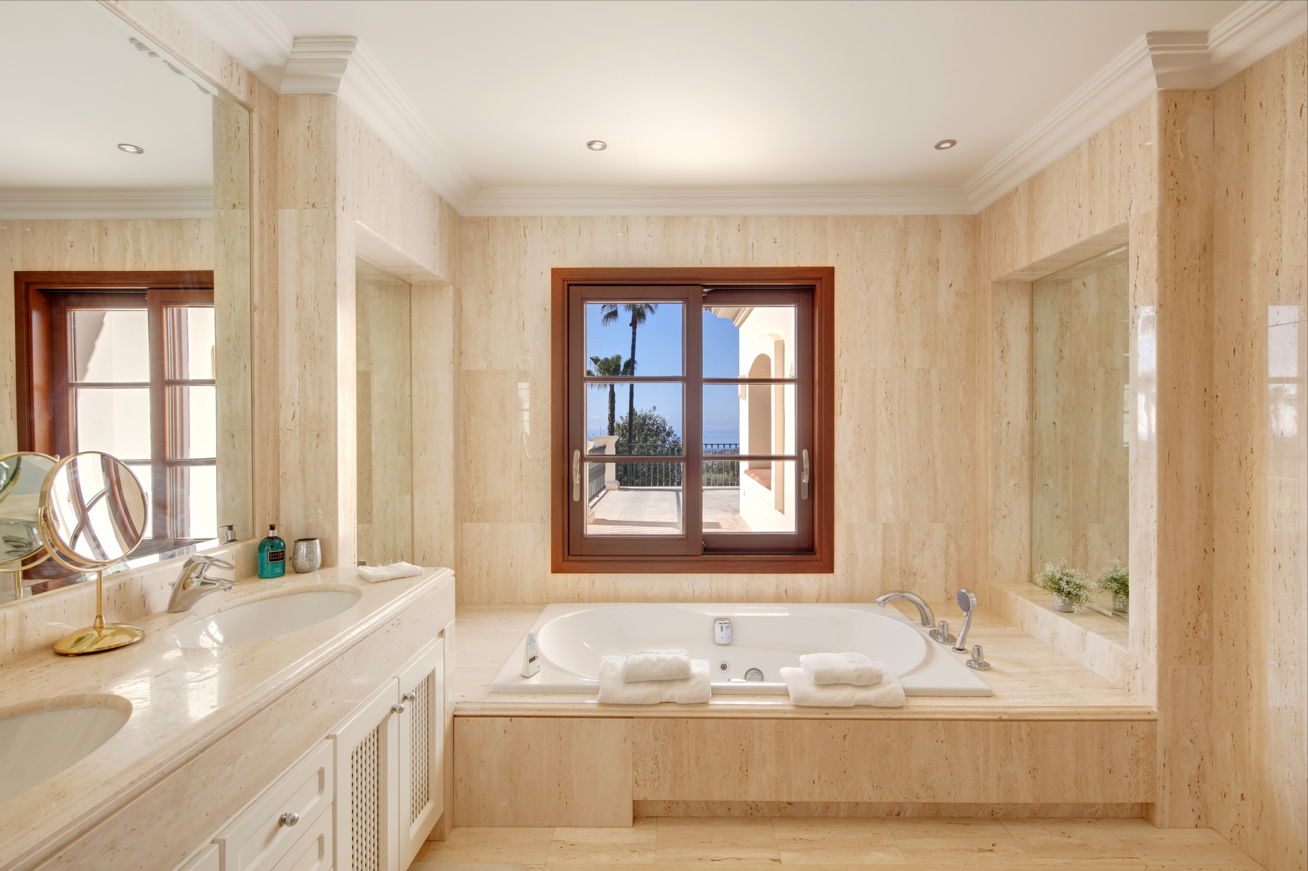 Luxury Villa with Sea Views on Marbella’s Golden Mile