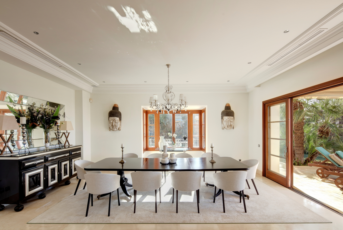 Luxury Villa with Sea Views on Marbella’s Golden Mile