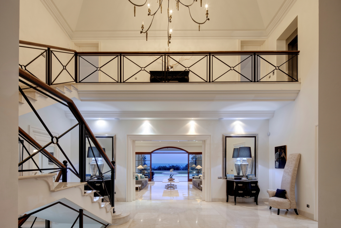 Luxury Villa with Sea Views on Marbella’s Golden Mile