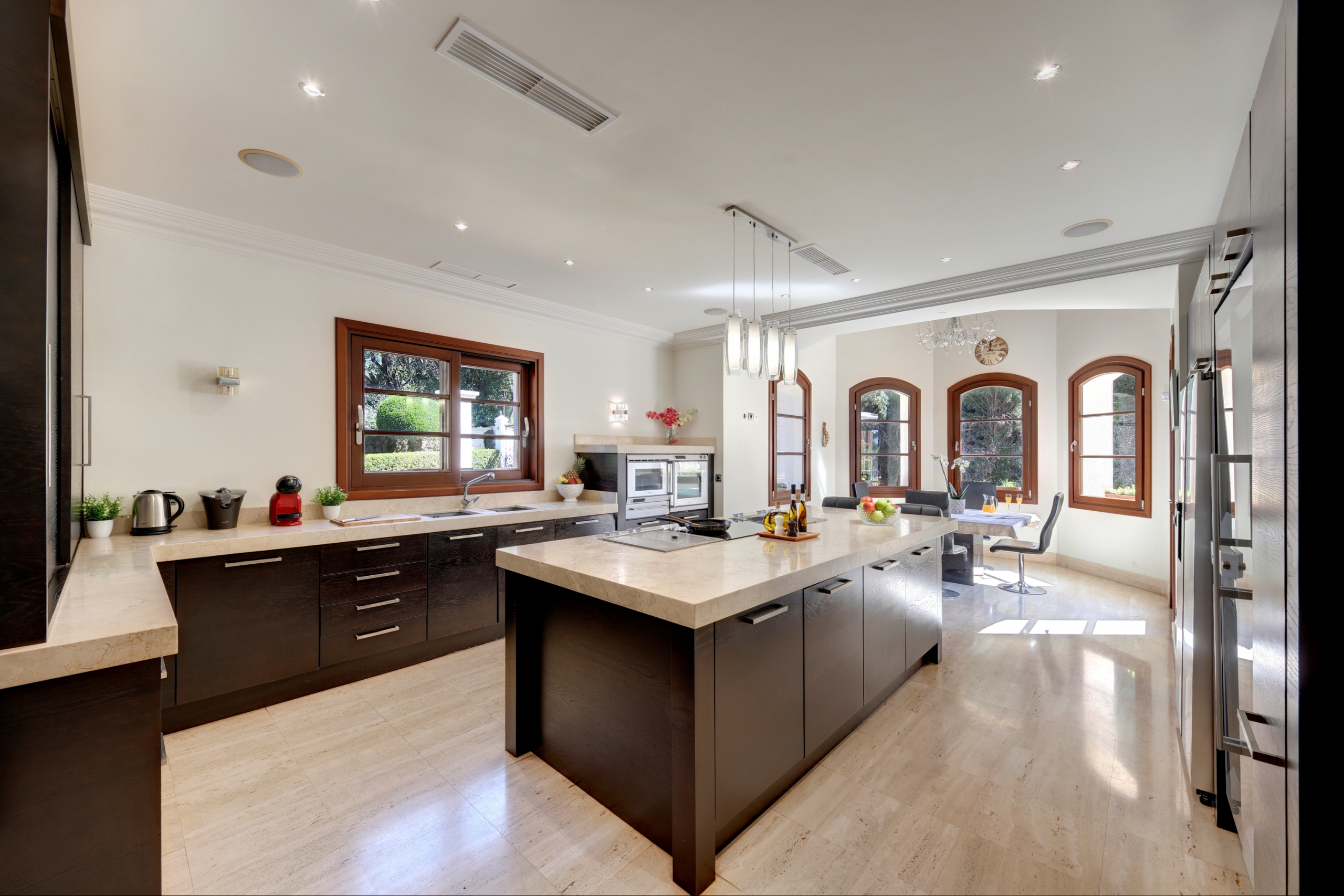Luxury Villa with Sea Views on Marbella’s Golden Mile