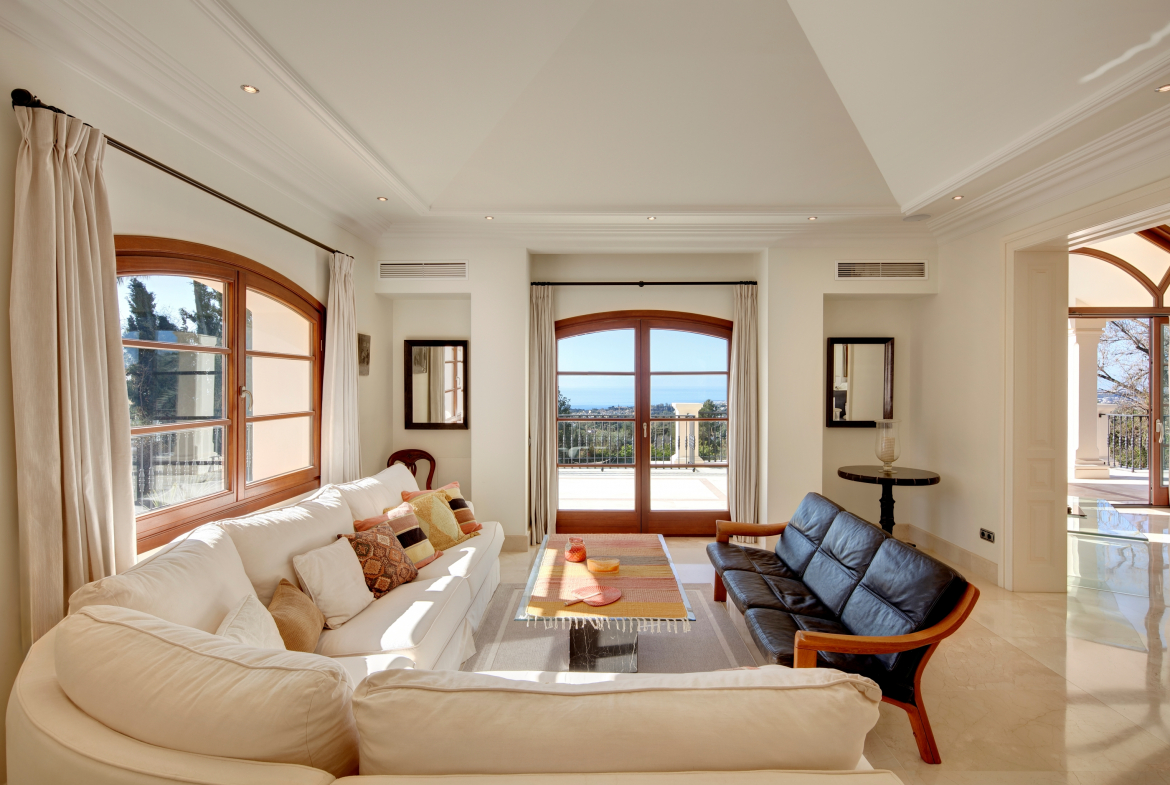 Luxury Villa with Sea Views on Marbella’s Golden Mile