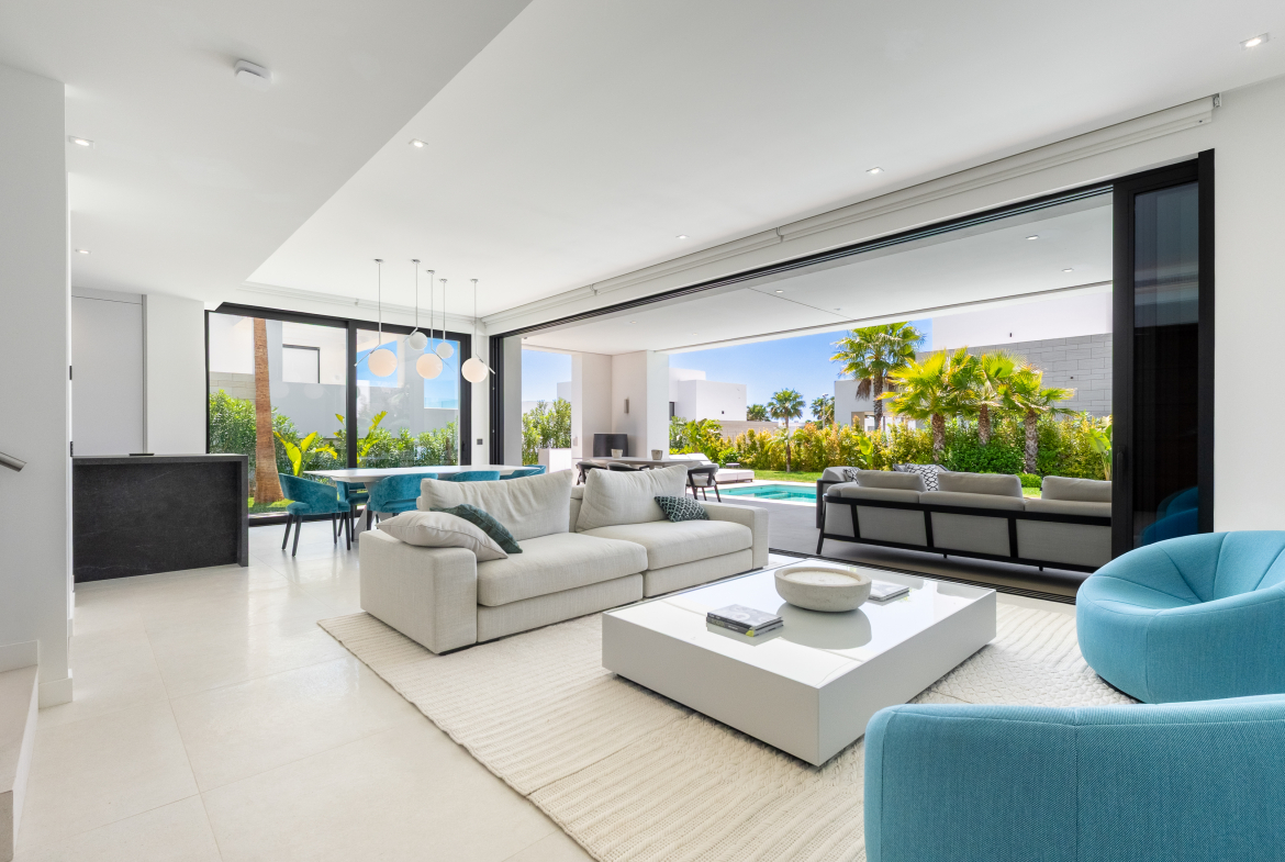 Luxury Contemporary Villa in La Finca de Marbella