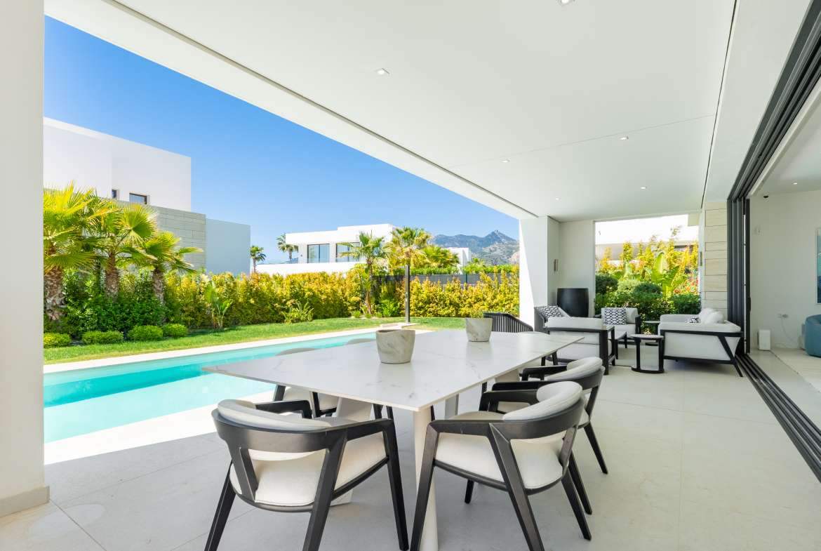 Luxury Contemporary Villa in La Finca de Marbella