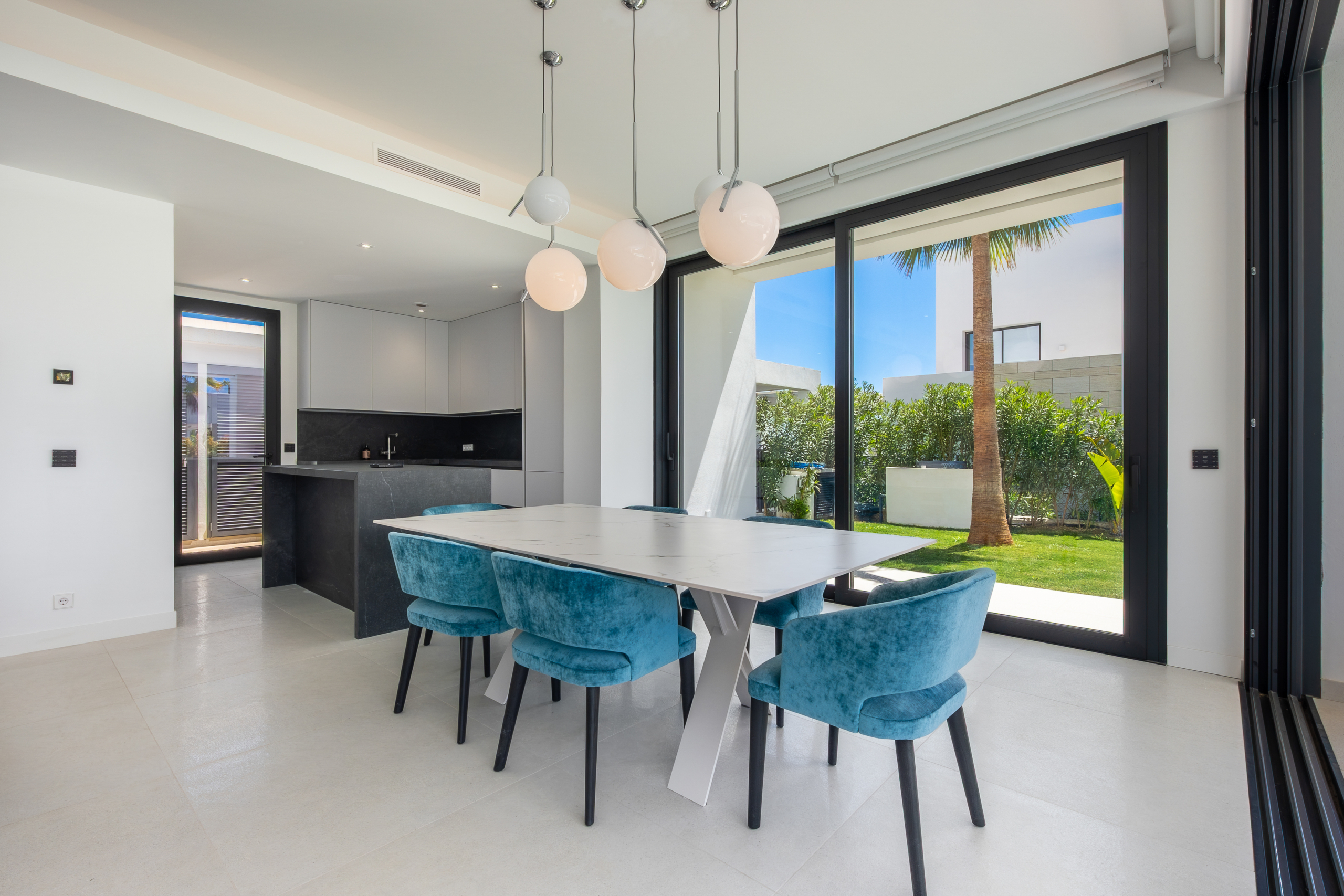 Luxury Contemporary Villa in La Finca de Marbella