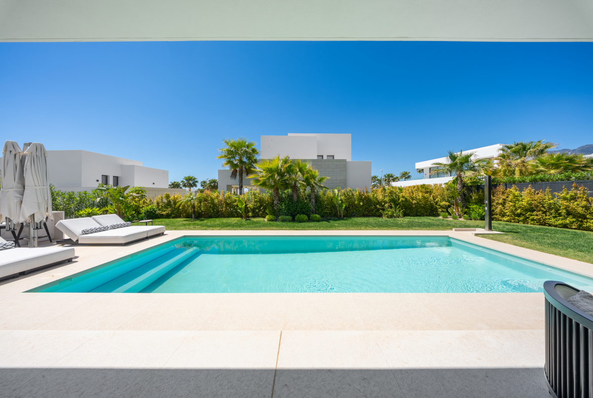 Luxury Contemporary Villa in La Finca de Marbella