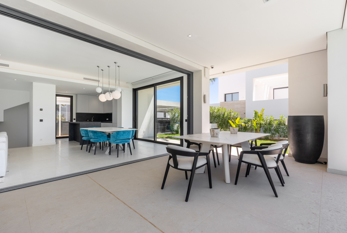 Luxury Contemporary Villa in La Finca de Marbella