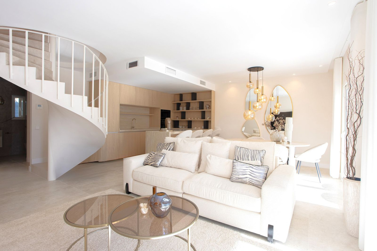Nueva Andalucia Marbella penthouse 4 Bedrooms