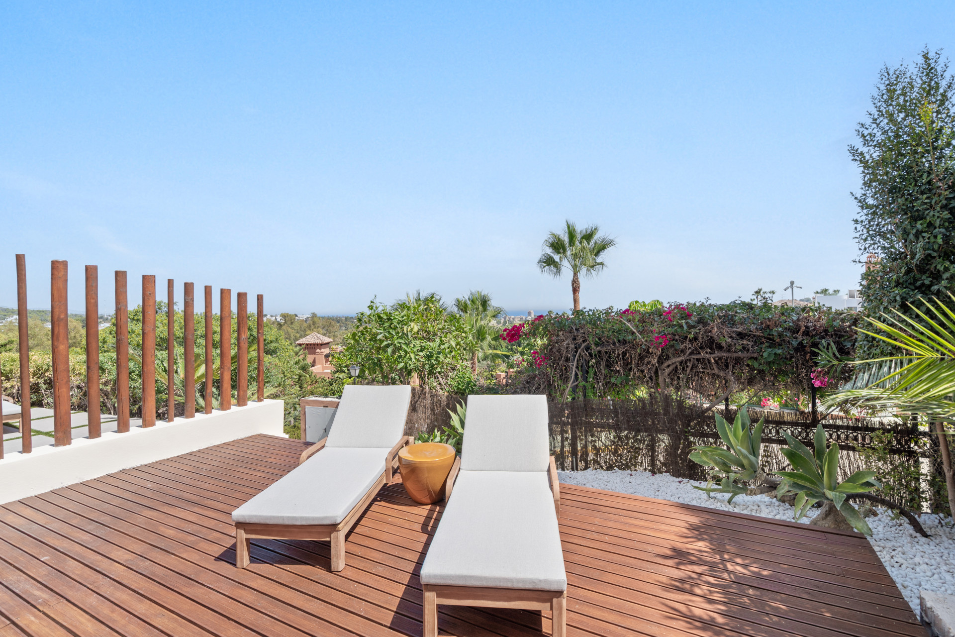 luxo-estate-1 Nueva Andalucia Marbella apartment 3 Bedrooms