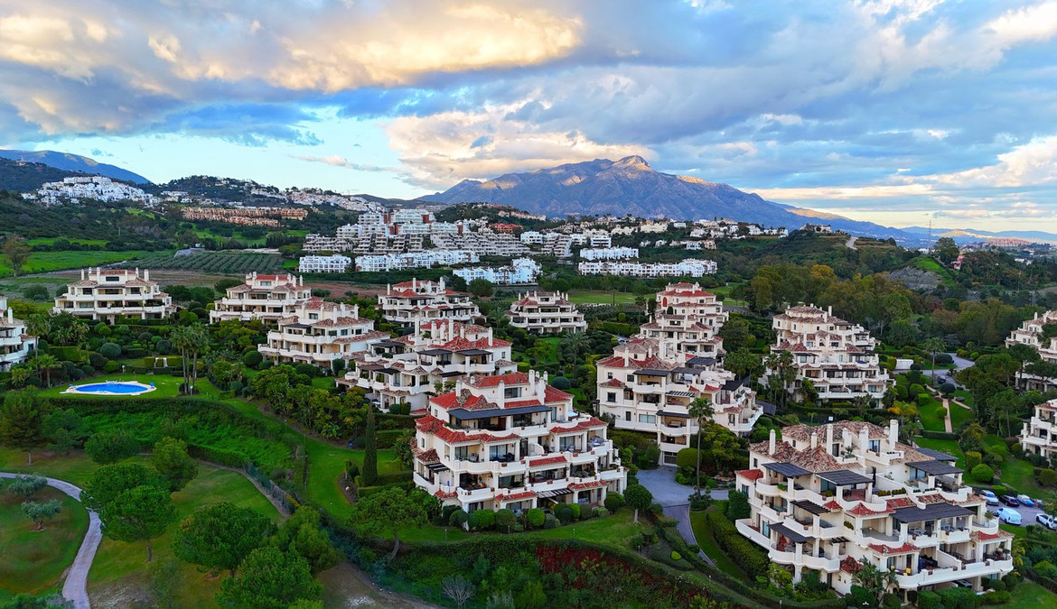 Benahavis apartment 5 Bedrooms
