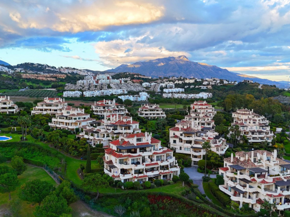 Benahavis apartment 5 Bedrooms