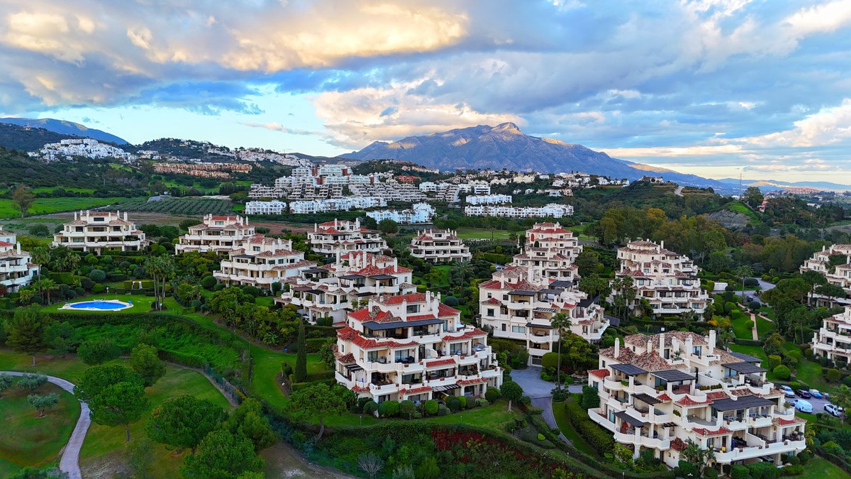 Benahavis apartment 5 Bedrooms