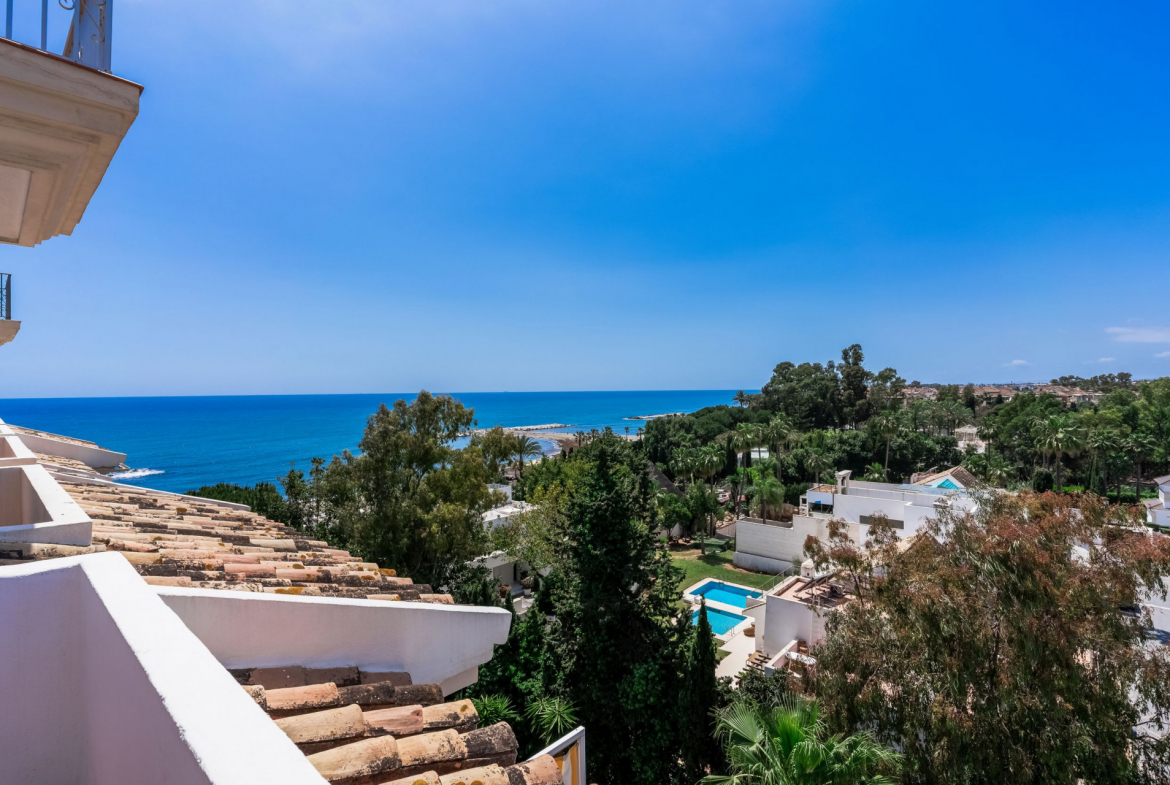 Puerto Banus Marbella penthouse 3 Bedrooms
