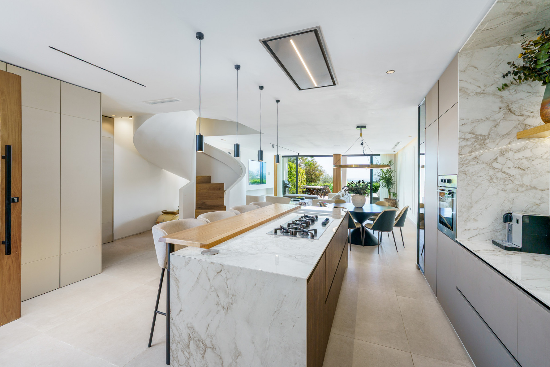 luxo-estate-1 La Quinta Benahavis townhouse 4 Bedrooms