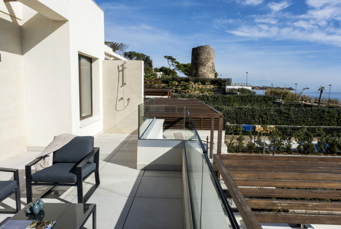 Estepona villa 4 Bedrooms