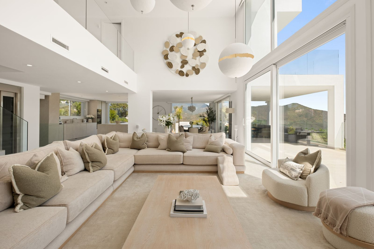 La Mairena Marbella villa 4 Bedrooms