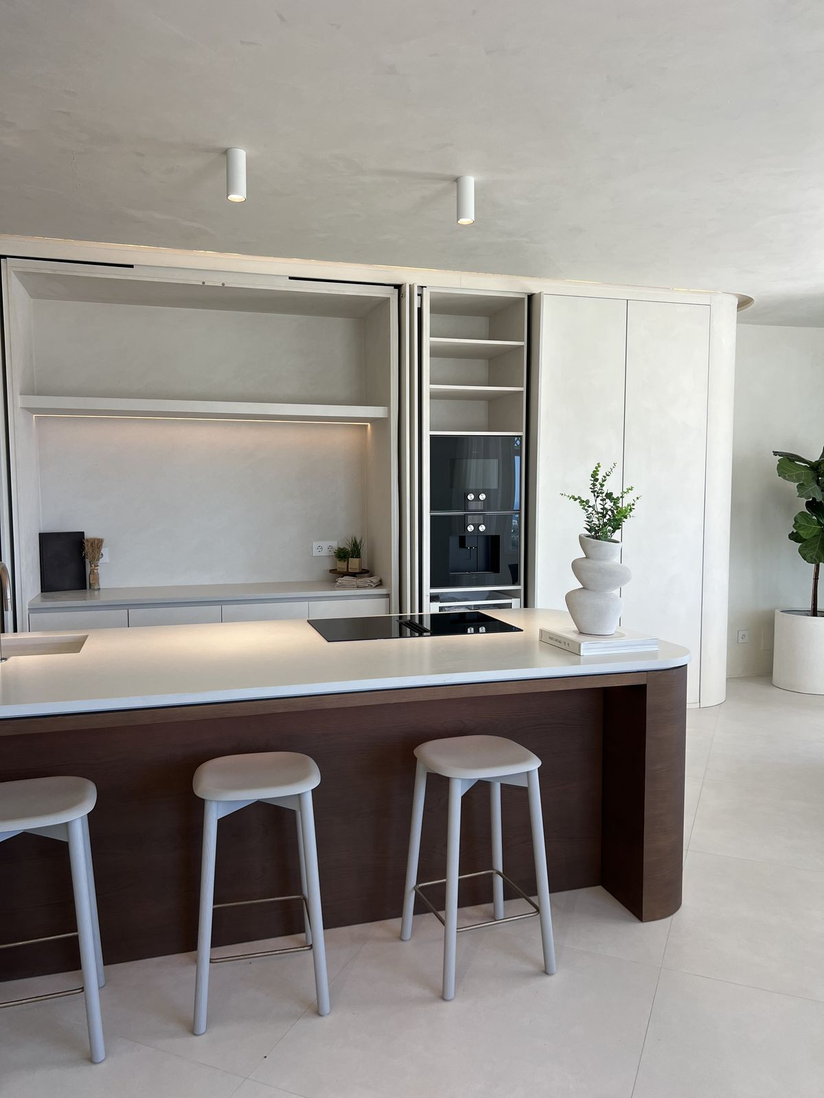 luxo-estate-1 Marbella Golden Mile Marbella penthouse 3 Bedrooms