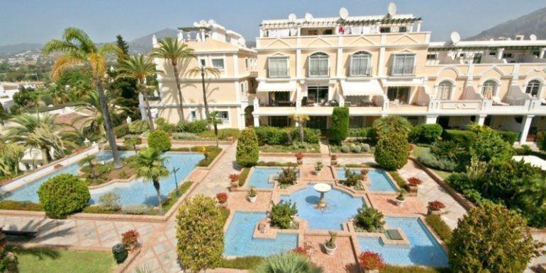 Nueva Andalucia Marbella townhouse 3 Bedrooms