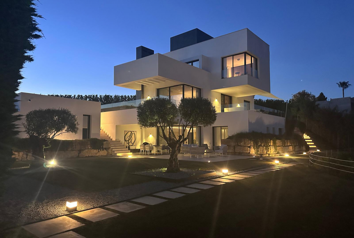 Monte Mayor Benahavis villa 5 Bedrooms