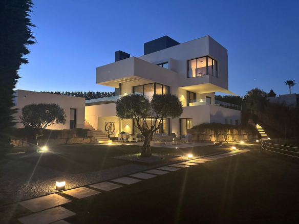 Monte Mayor Benahavis villa 5 Bedrooms