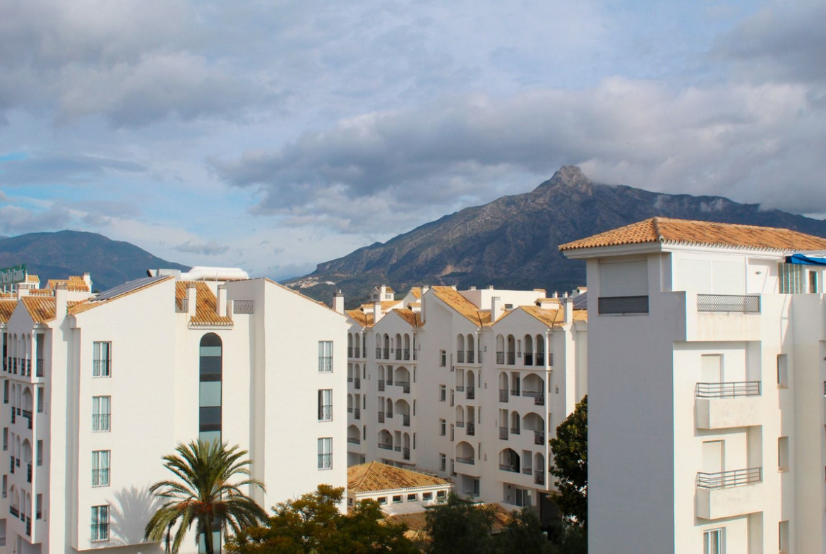 Puerto Banus Marbella penthouse 3 Bedrooms