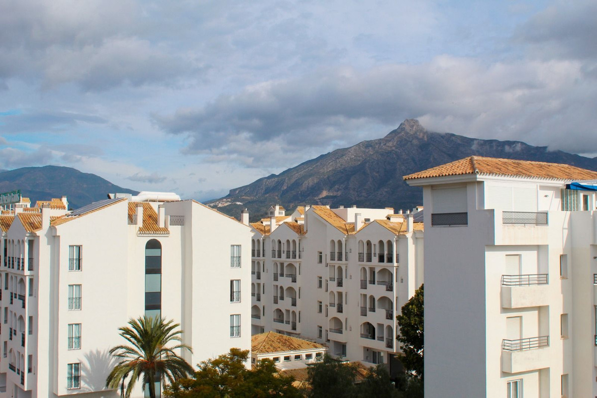 Puerto Banus Marbella penthouse 3 Bedrooms