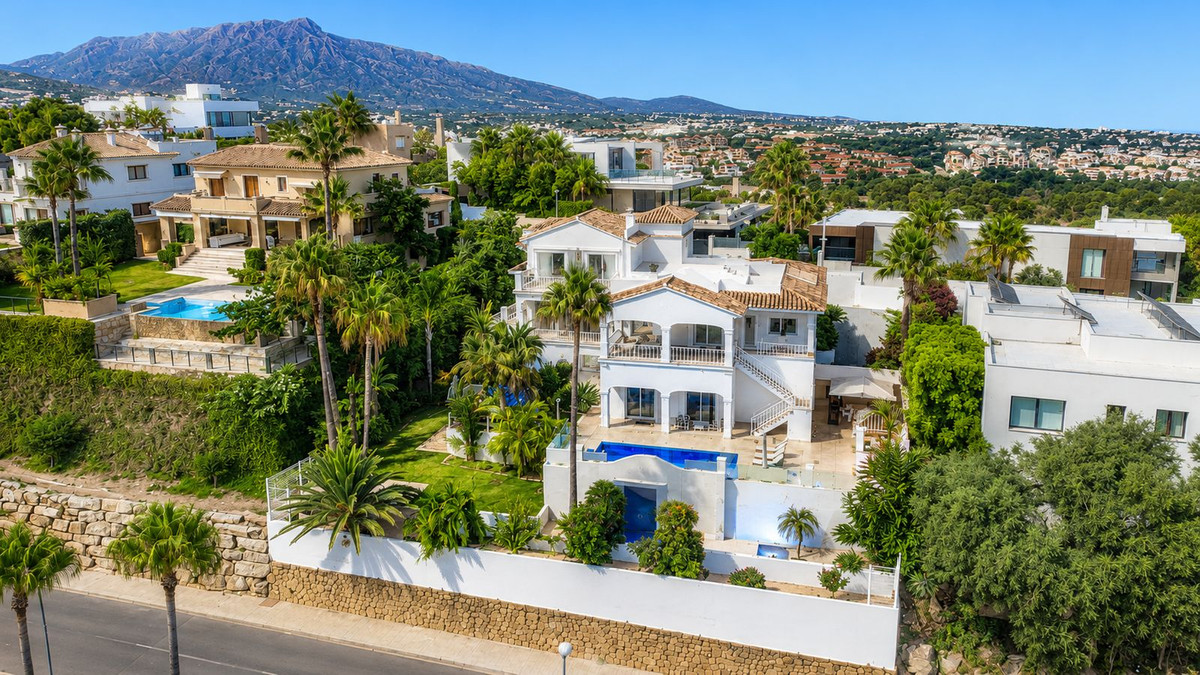 Benahavis villa 5 Bedrooms