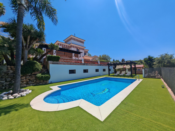 Elviria Marbella villa 4 Bedrooms