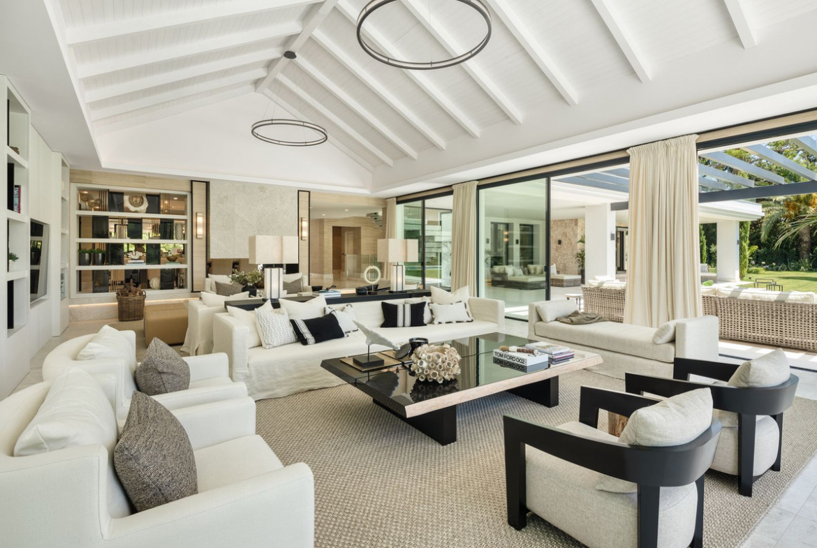 Nueva Andalucia Marbella villa 7 Bedrooms