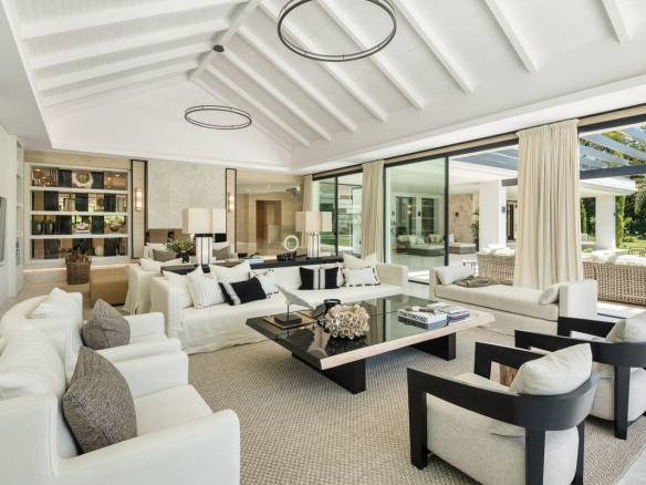 Nueva Andalucia Marbella villa 7 Bedrooms