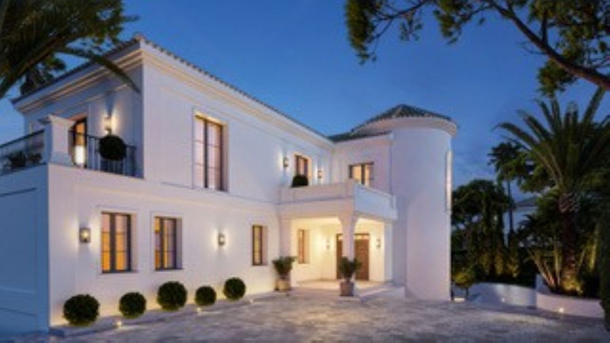 luxo-estate-1 Marbella Golden Mile Marbella villa 6 Bedrooms