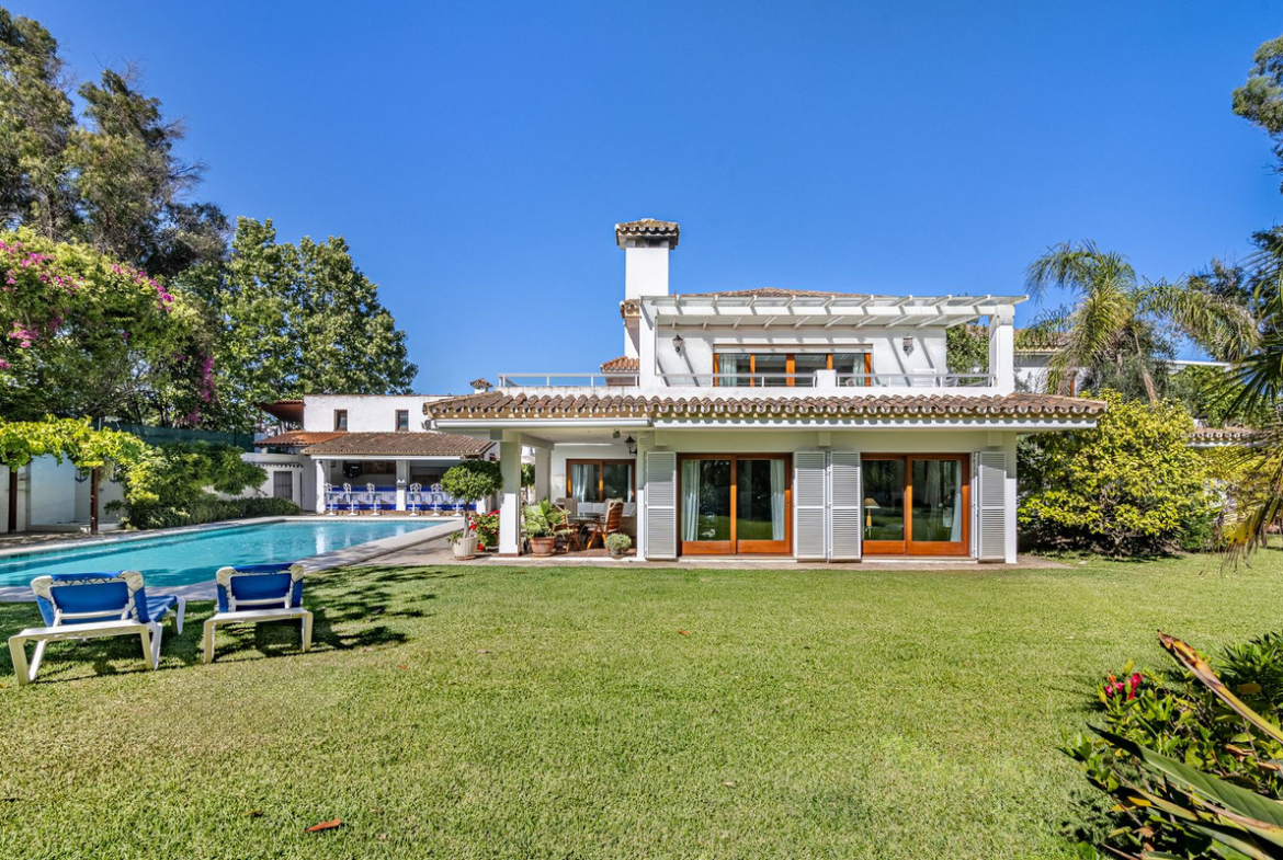 Cancelada Estepona villa 5 Bedrooms
