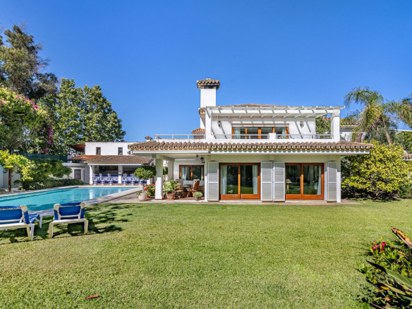 Cancelada Estepona villa 5 Bedrooms