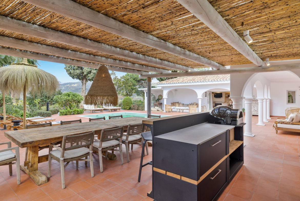 Las Chapas Marbella villa 3 Bedrooms