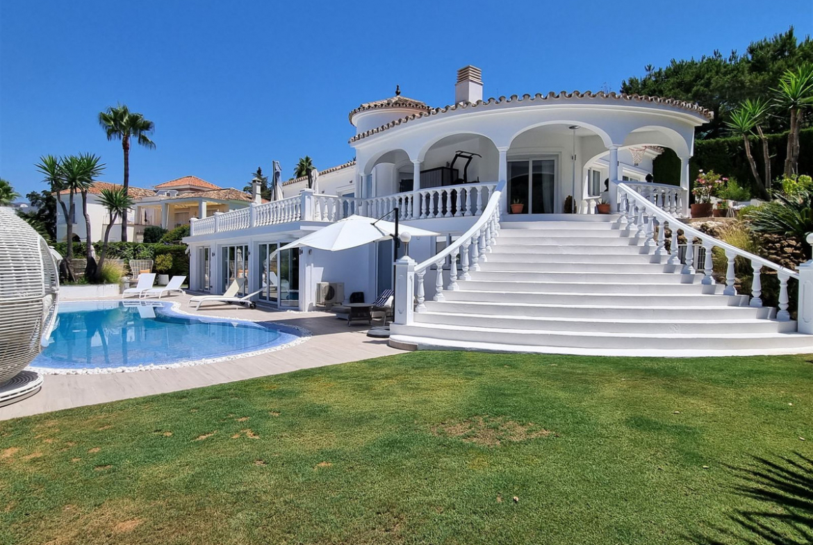 Elviria Marbella villa 5 Bedrooms