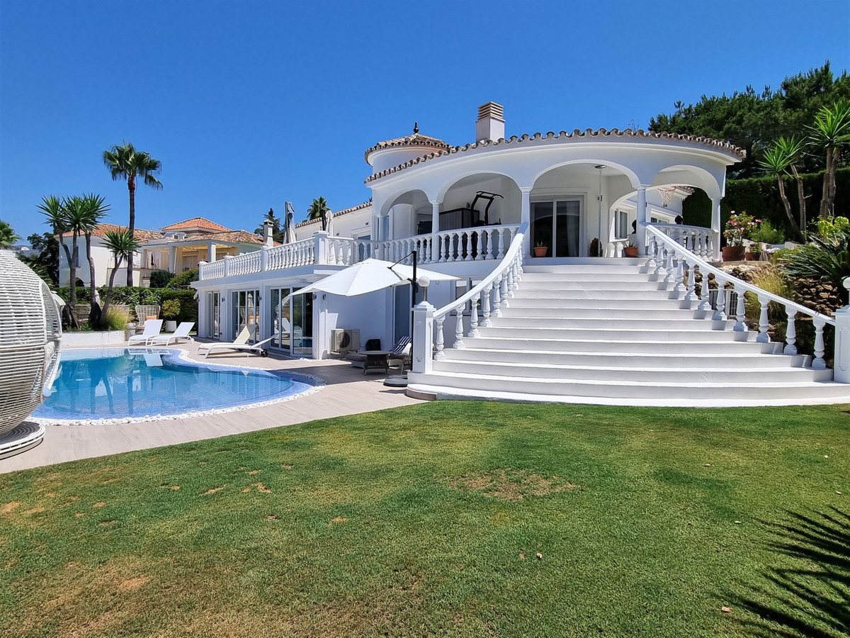 Elviria Marbella villa 5 Bedrooms