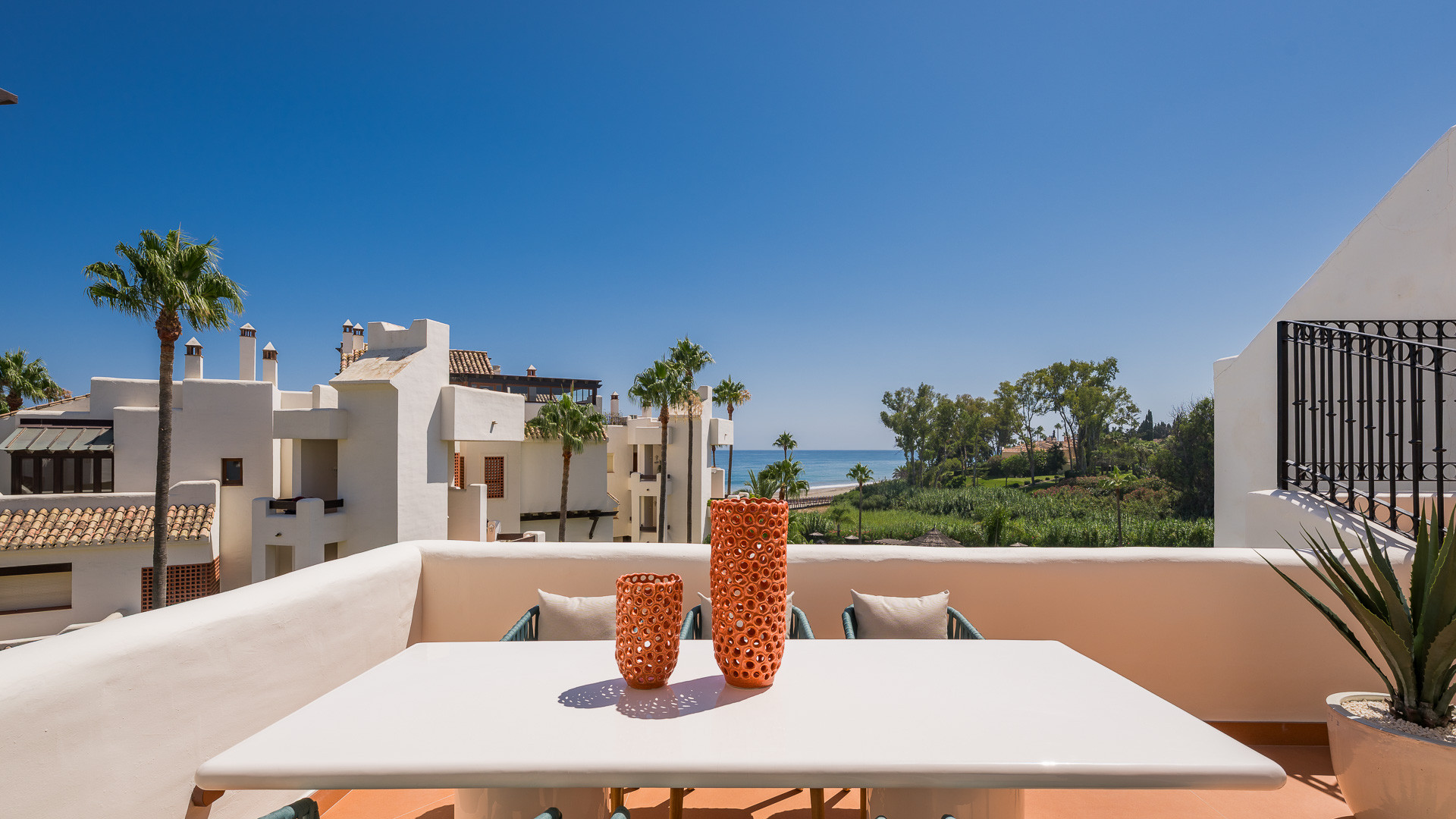 Estepona penthouse 3 Bedrooms