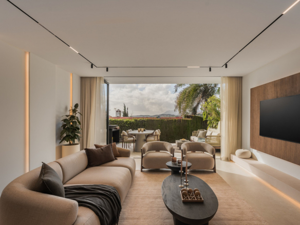 Nueva Andalucia Marbella townhouse 3 Bedrooms