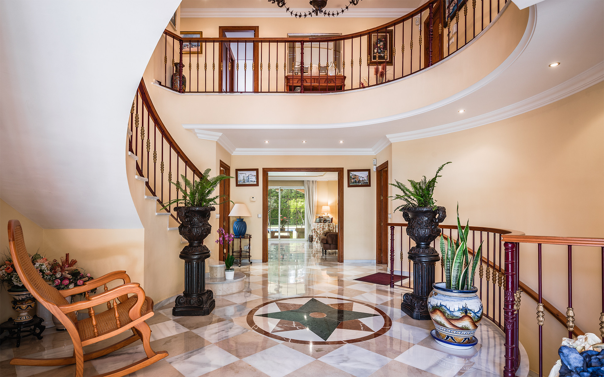 Nueva Andalucia Marbella villa 5 Bedrooms