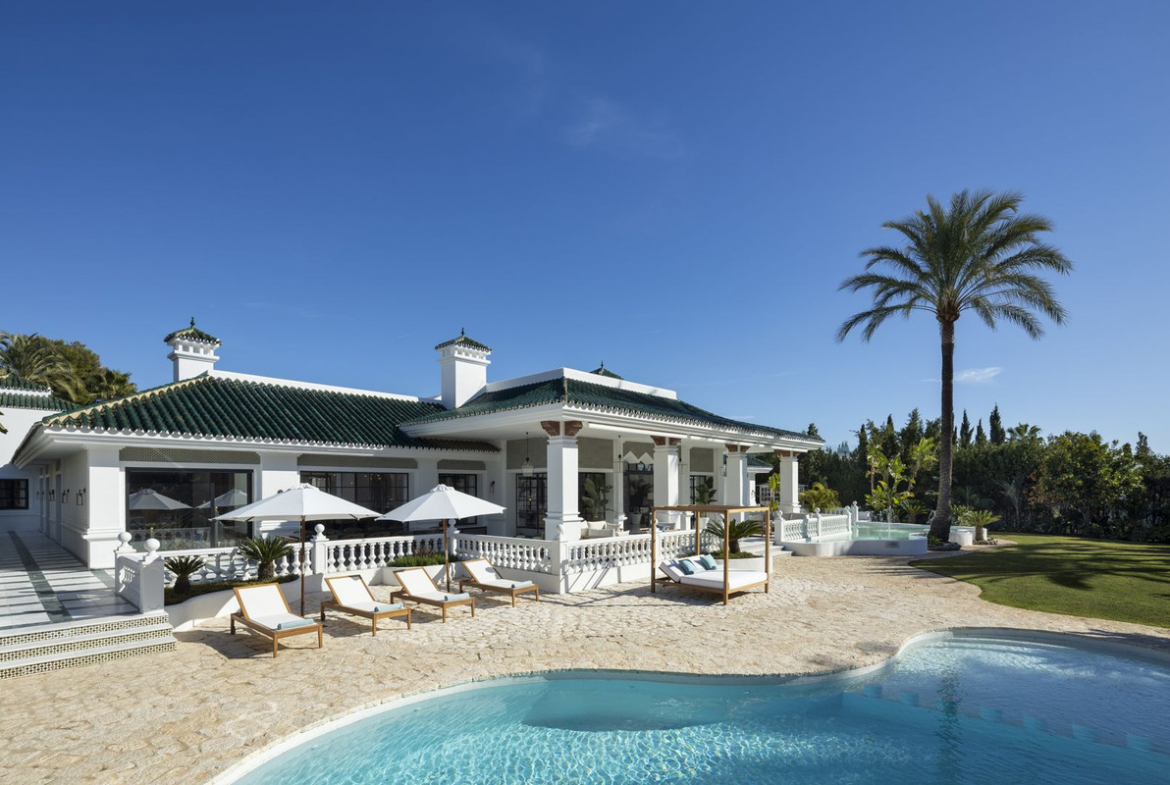 Nueva Andalucia Marbella villa 12 Bedrooms