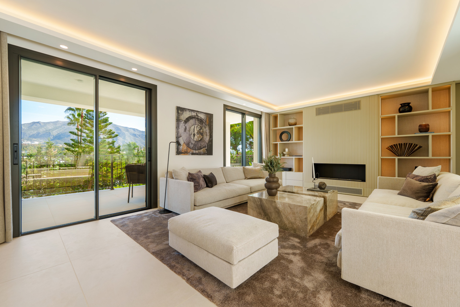 Nueva Andalucia Marbella villa 5 Bedrooms