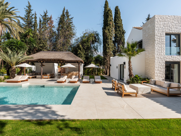 Nueva Andalucia Marbella villa 5 Bedrooms