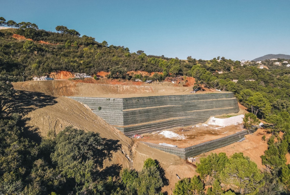 Monte Mayor Benahavis plot  Bedrooms