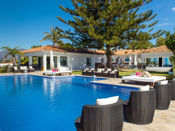 Elviria Marbella villa 8 Bedrooms