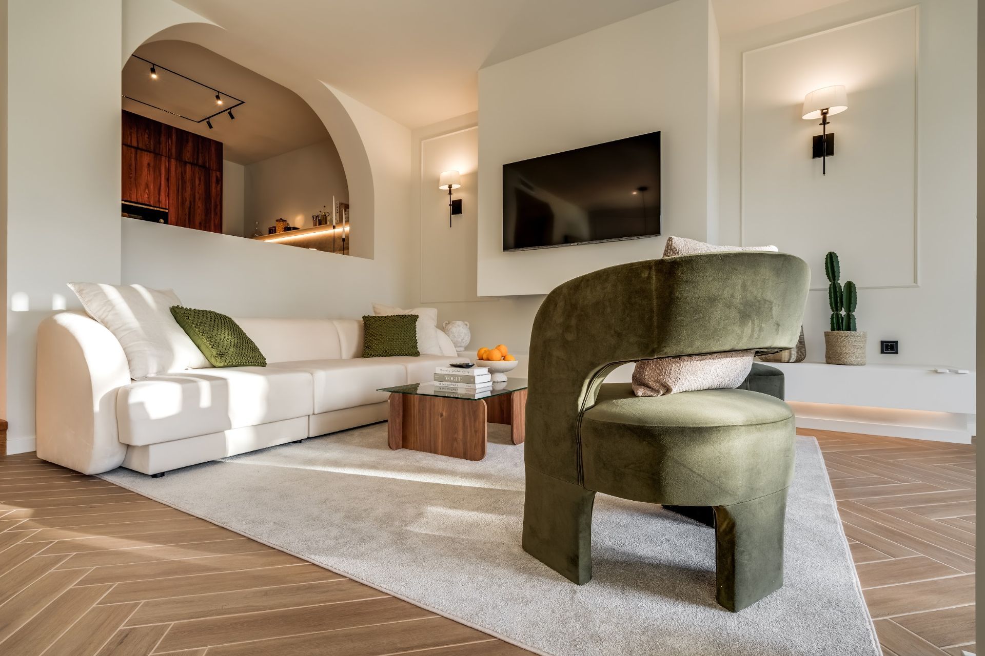 luxo-estate-1 Nueva Andalucia Marbella townhouse 4 Bedrooms
