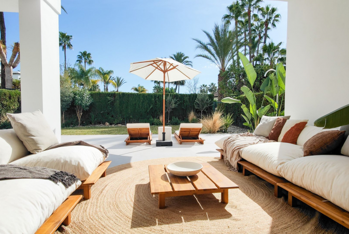 Nueva Andalucia Marbella townhouse 3 Bedrooms