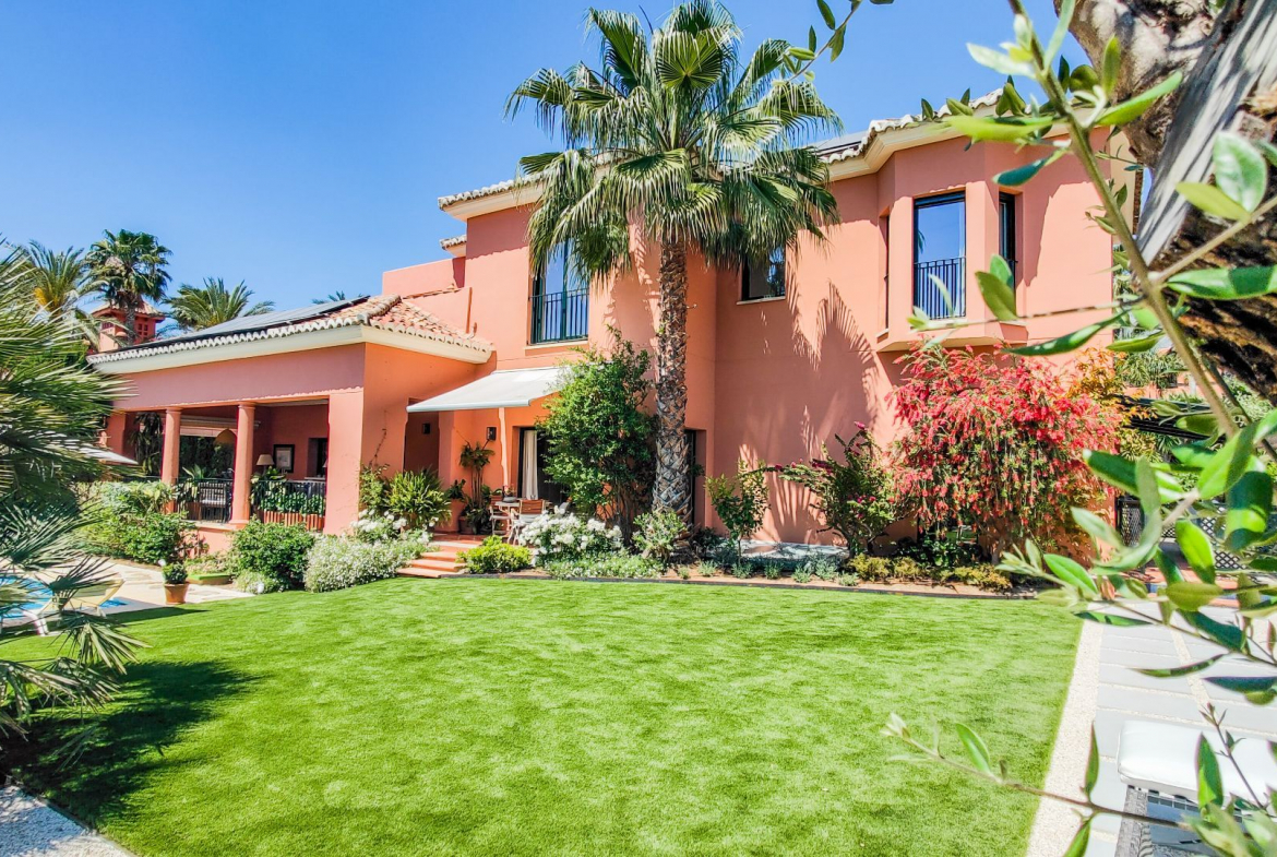 Marbella Golden Mile Marbella villa 5 Bedrooms