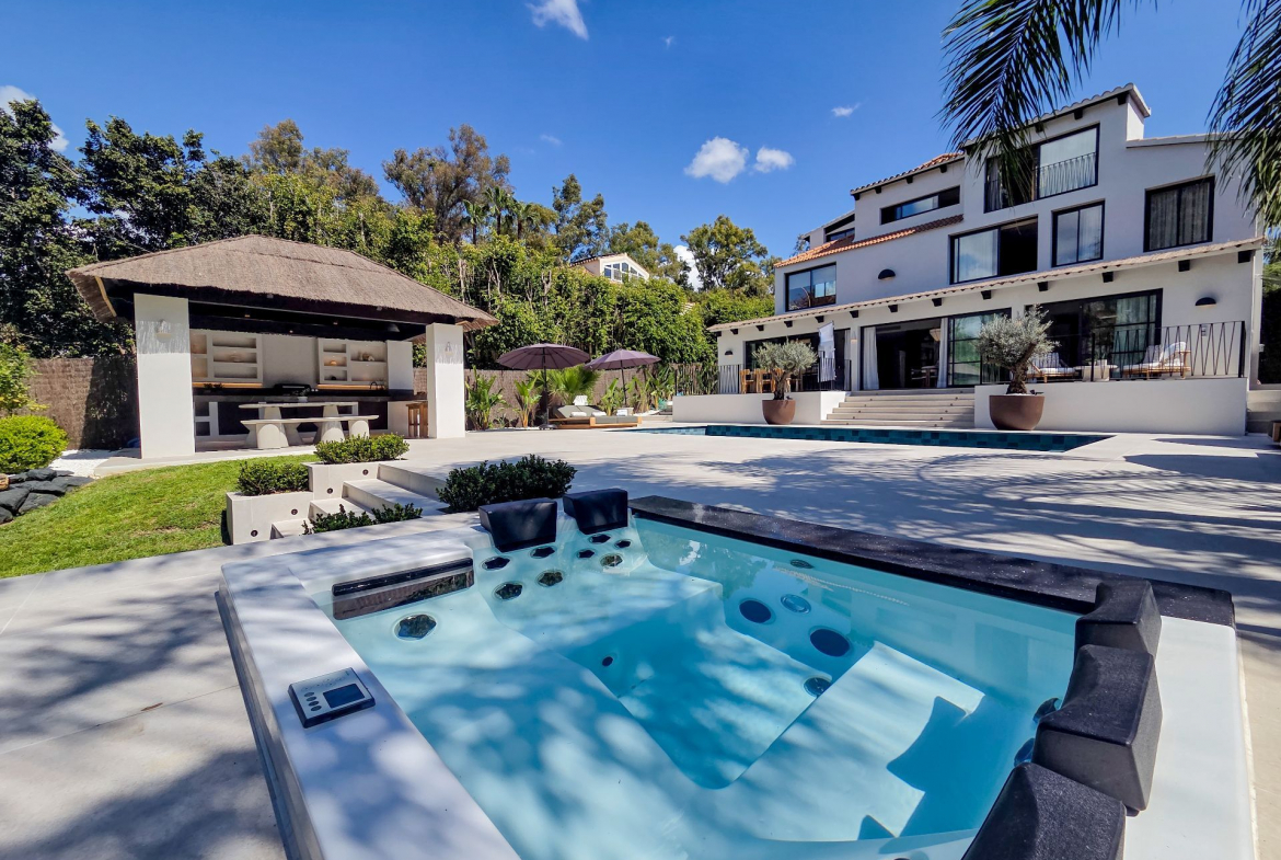 Nueva Andalucia Marbella villa 5 Bedrooms