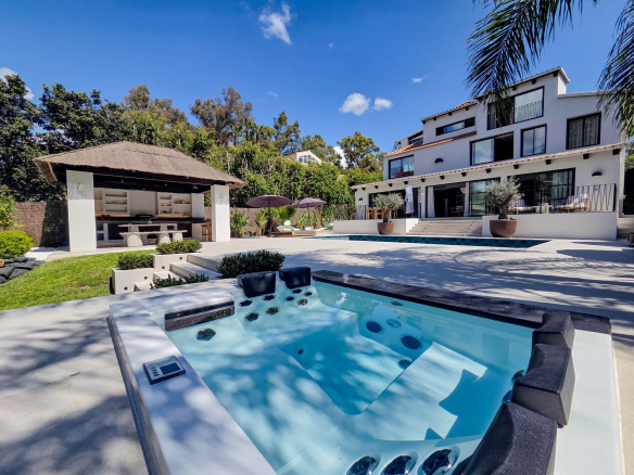Nueva Andalucia Marbella villa 5 Bedrooms