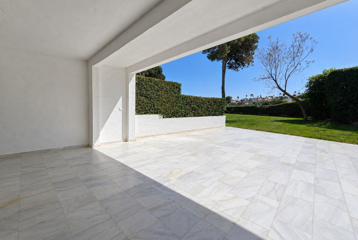 Nueva Andalucia Marbella townhouse 4 Bedrooms