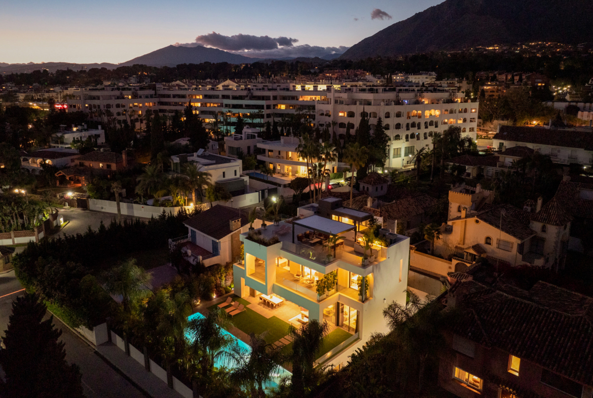 Marbella Golden Mile Marbella villa 5 Bedrooms